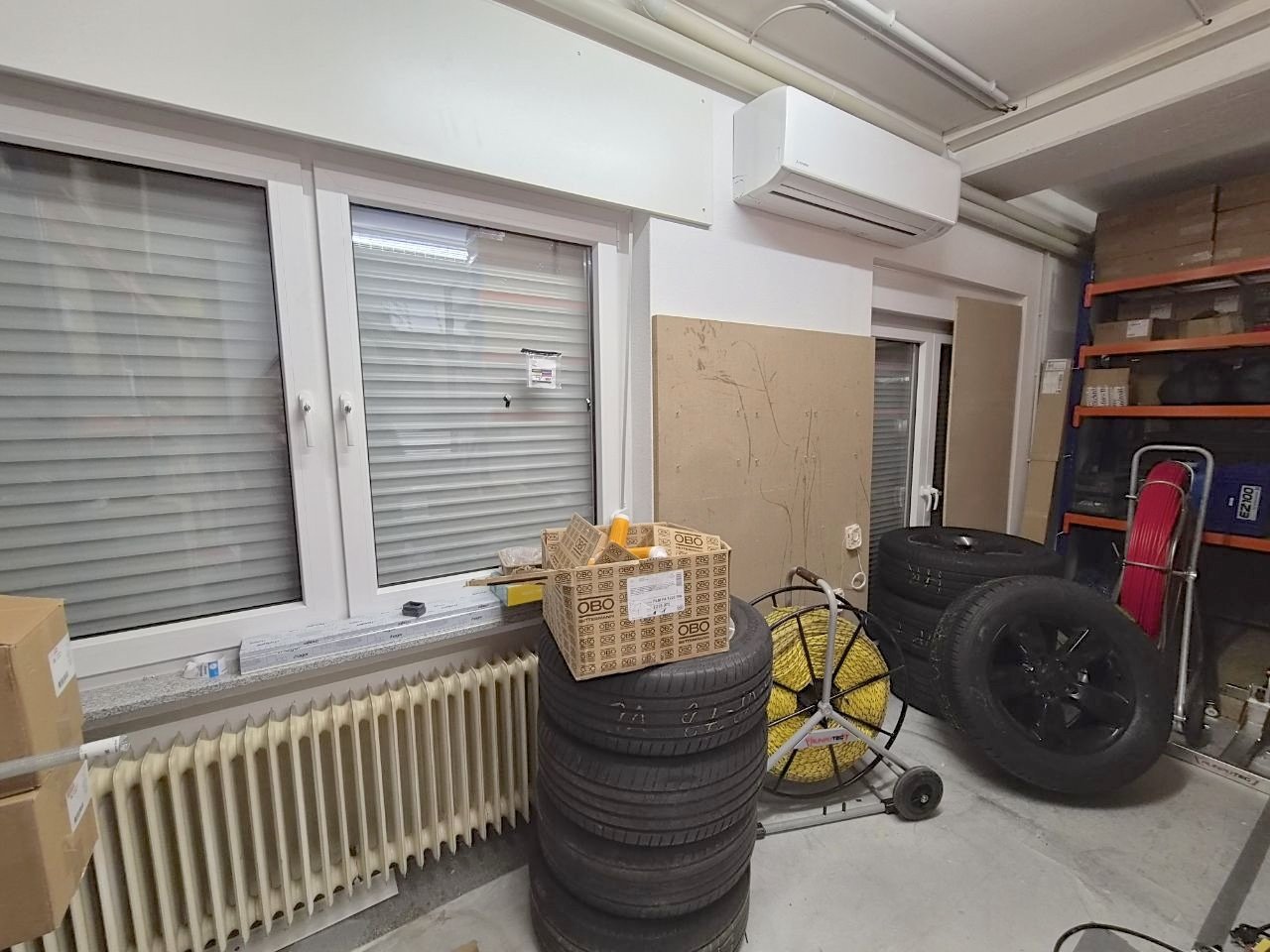 Saniertes Büro- und Lagerhaus in Bommersheim