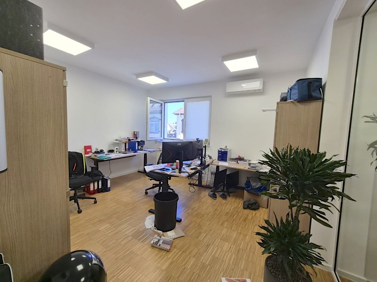 Saniertes Büro- und Lagerhaus in Bommersheim