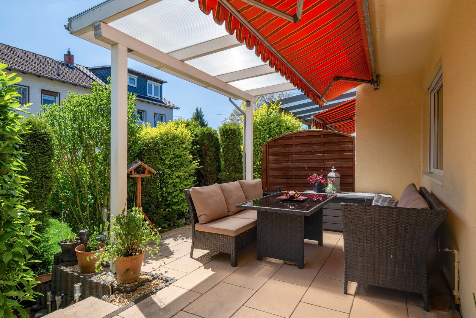 EG_Teilüberdachte Terrasse